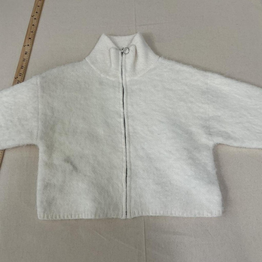 Wild‎ Fable fuzzy zip-up cardigan sweater